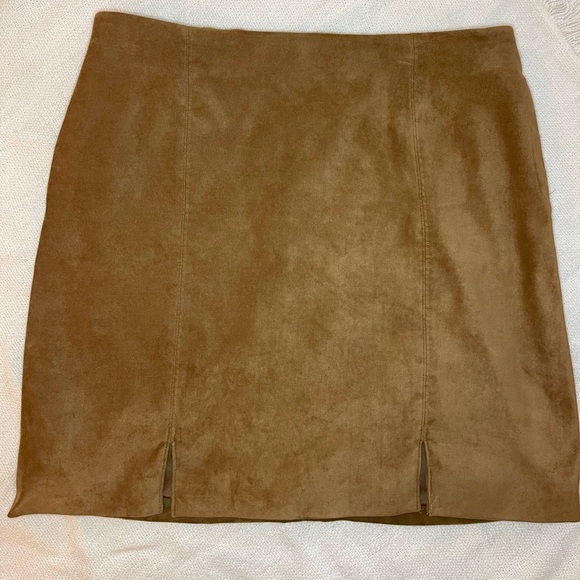 Hollister Suede Ultra-high Mini Skirt - Picture 3 of 7